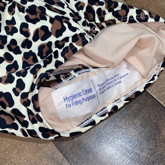 Kona Sol swimsuit leopard NWOT medium - Picture 5 of 7